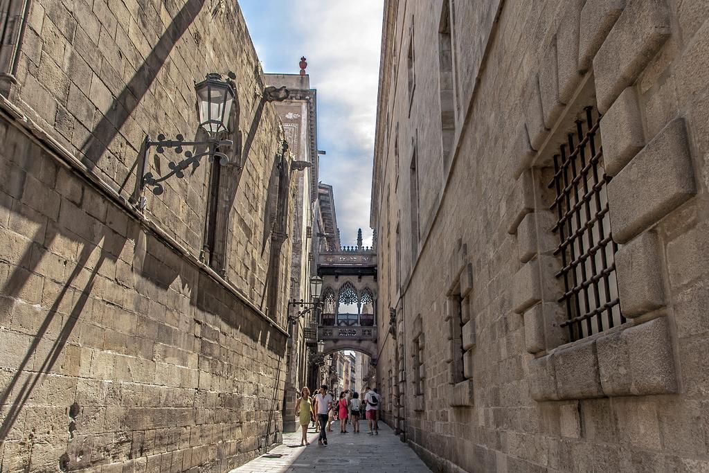 Habitat Apartments Ferran Barcelona Bagian luar foto