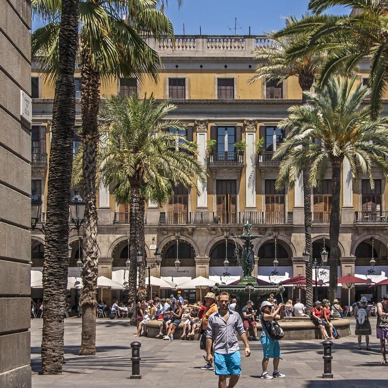 Habitat Apartments Ferran Barcelona Bagian luar foto