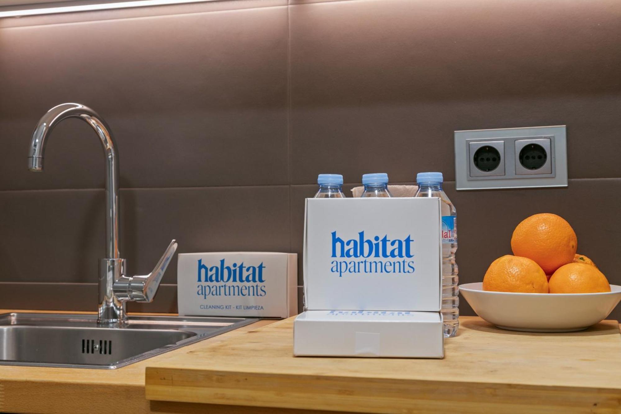 Habitat Apartments Ferran Barcelona Bagian luar foto