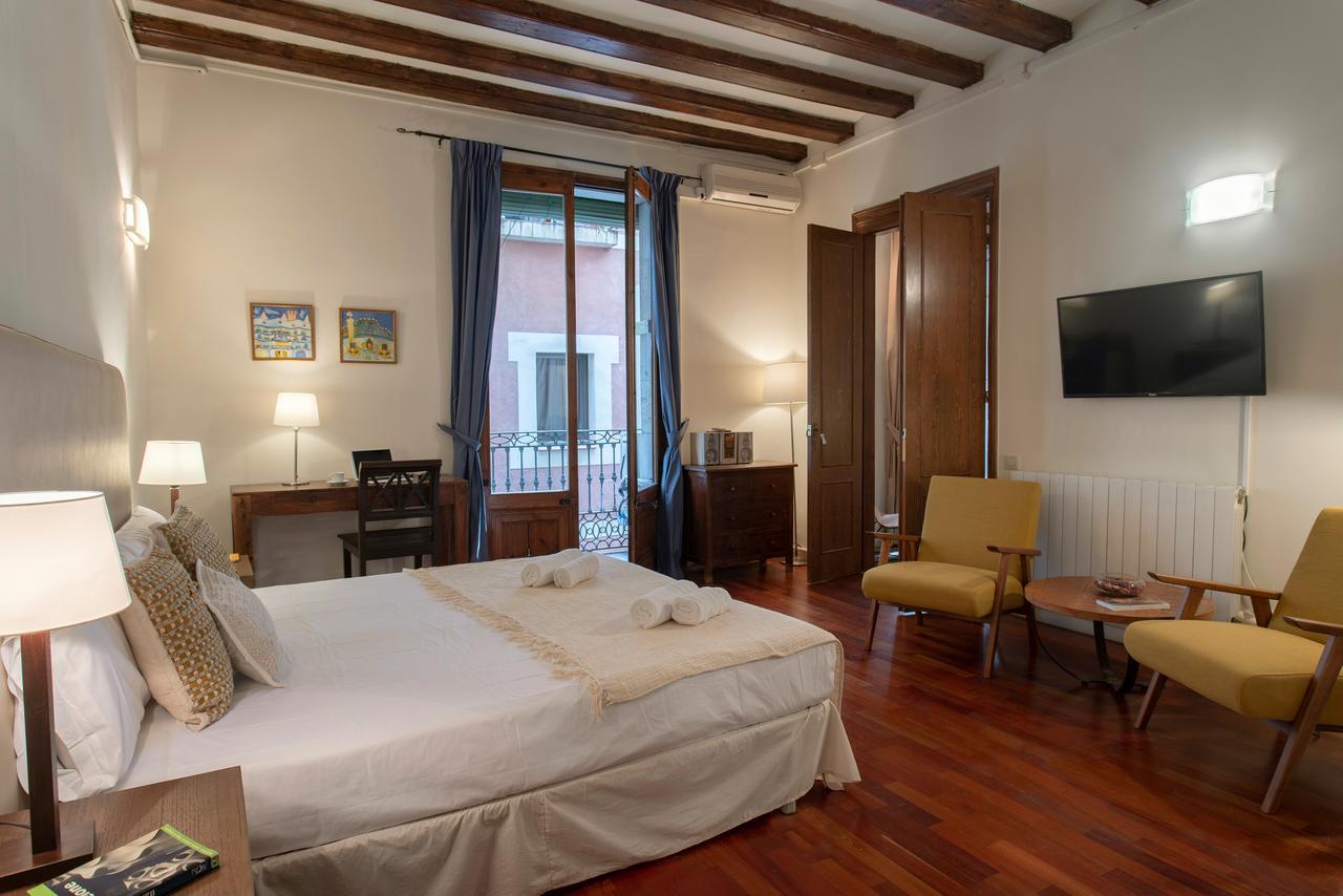 Habitat Apartments Ferran Barcelona Bagian luar foto